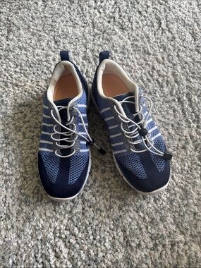 Apex Navy and Light Blue Knit Athletic Shoes